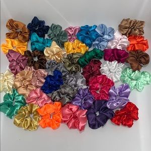 39 Scrunchies